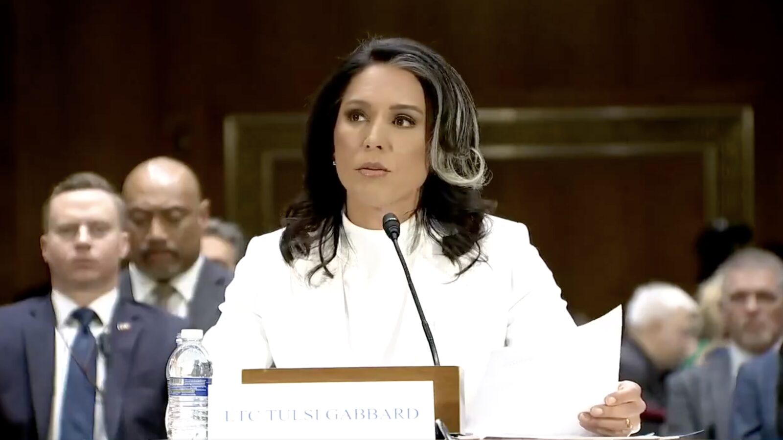 Tulsi Gabbard se vrhla na korupci zpravodajské komunity