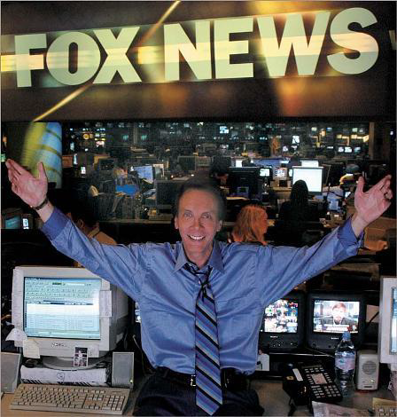 Alan Samuel Colmes, židovský mluvčí televize Fox News, neměl zájem diskutovat o důkazech 11. září, ale pouze se snažil očernit autora jako antisemitu.